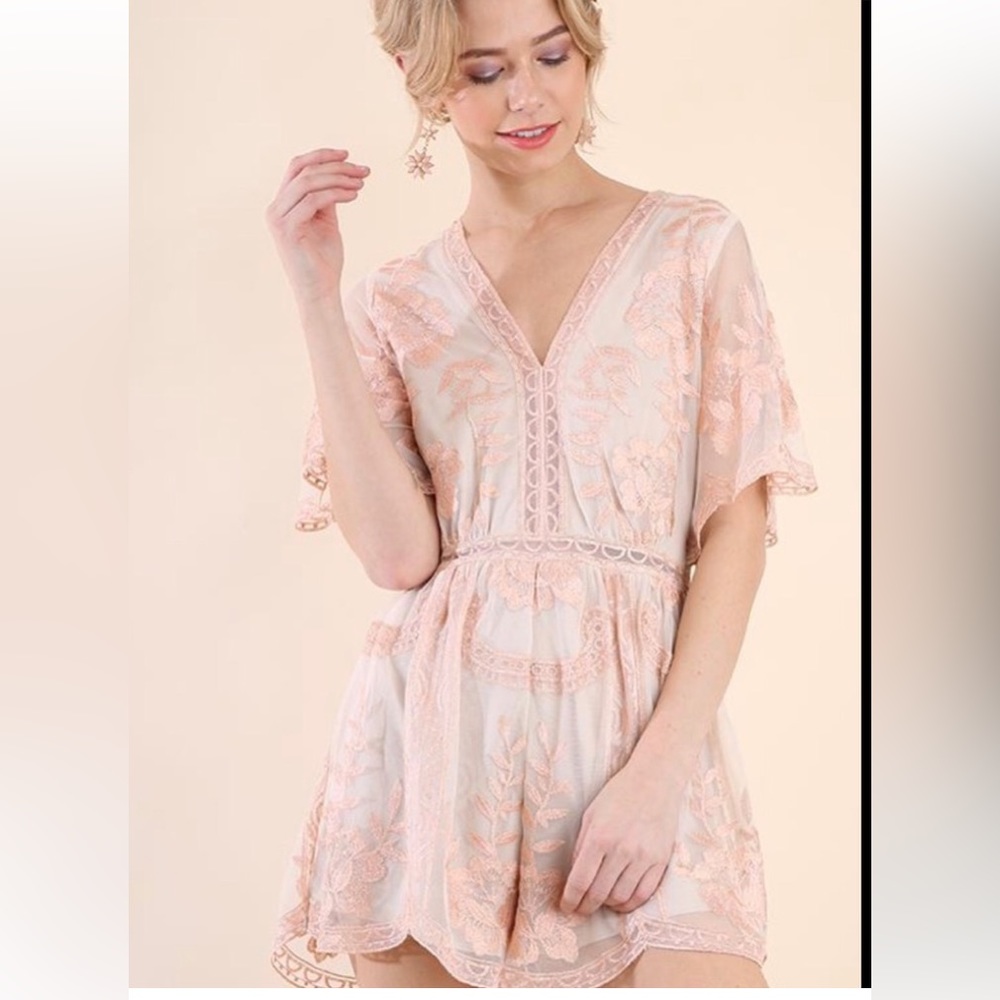 NWT!!  Umgee Lace short romper